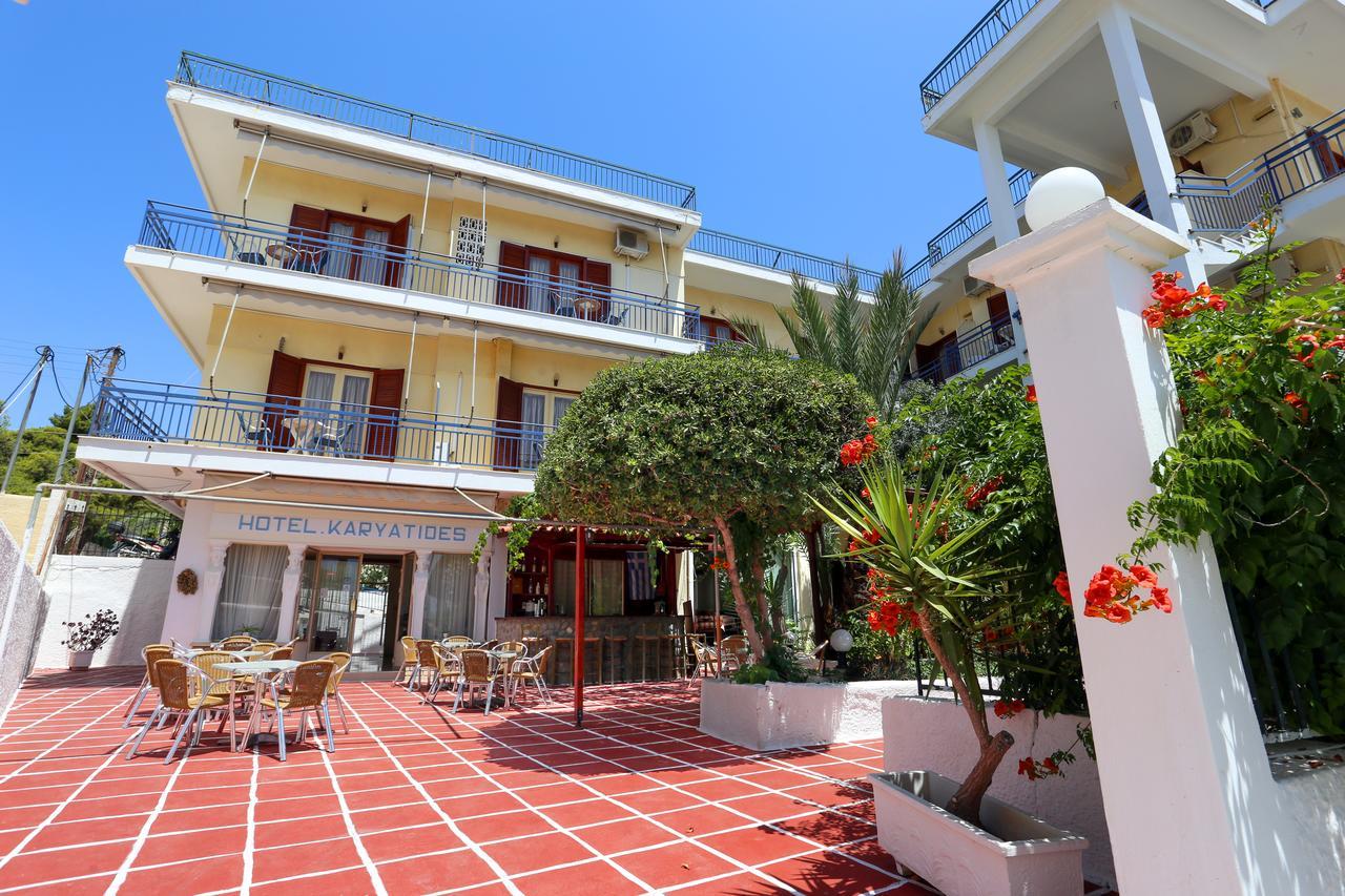 Hotel Karyatides Agia Marina  Exteriér fotografie