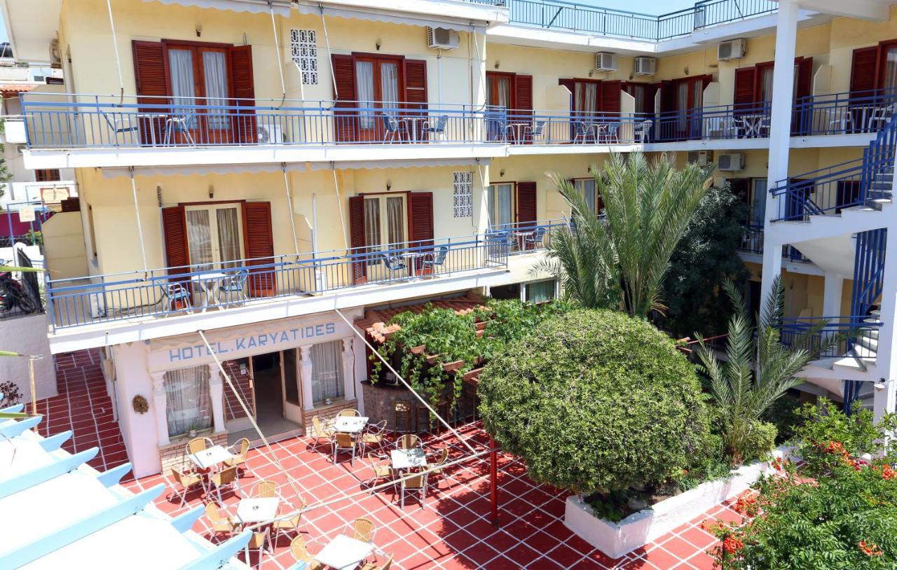 Hotel Karyatides Agia Marina  Exteriér fotografie